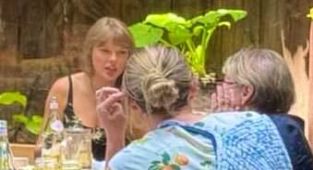 New picture emerges of Taylor Swift and Travis Kelce's family meal