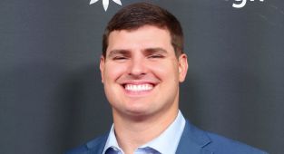 NFL star goes to war with his own team over impasse in contract talks