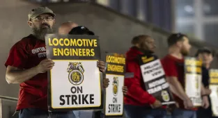NJ Transit workers go on strike after wage increase talks stall