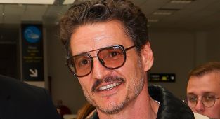 Pedro Pascal fuels plastic surgery rumors