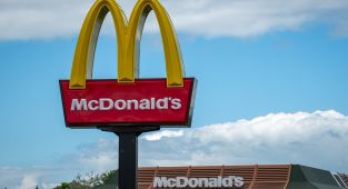 People are just realizing reason McDonald's logo is yellow and red