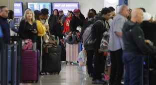 Pilot warns Americans about 'disaster' airport ahead of Memorial Day
