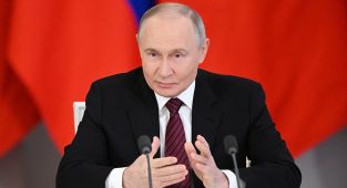 Putin hits Ukraine with drones after announcing Istanbul 'peace talks'