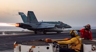 Quick-thinking act that saved US Navy sailor's life