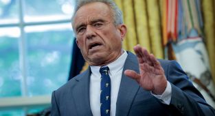 RFK Jr. eviscerates Dr. Fauci for starting a bioweapons arms race