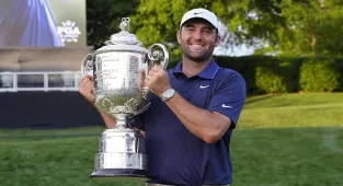 Scottie Scheffler suffers comical mishap with PGA Championship trophy