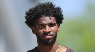 Shedeur Sanders 'agrees to rookie contract with Browns'