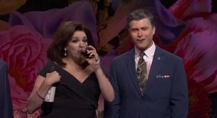 SNL alum returns as Jeanine Pirro to brutally mock 'booze hounds'