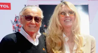 Stan Lee's daughter settles lawsuit against his former manager