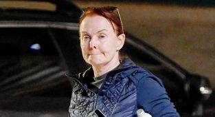 Star of iconic 90s medical drama is unrecognizable during LA outing