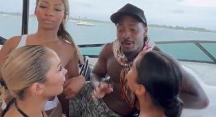 Stefon Diggs swarmed by bikini-clad women during boat party