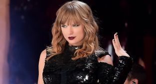 Taylor Swift fans melt down as she releases first Reputation TV track