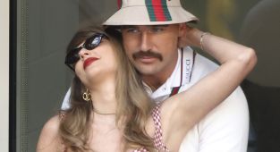 Taylor Swift's nighttime tickles with Travis and lazy mornings in bed