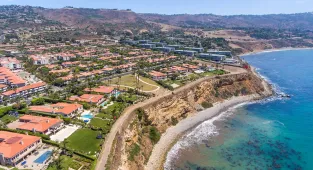 The super-wealthy Californian enclave saved by drought