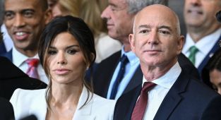 The truth about the ugly bromance battle between Trump and Bezos