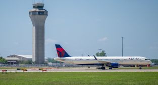Third airport sees massive delays after Newark and Atlanta problems