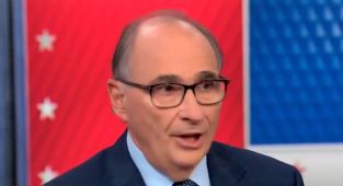 Top CNN Dem says talk of Biden's senility should be silenced