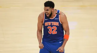 Towns, Knicks stun Pacers in Game 3 of NBA East finals