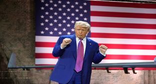 Trump addresses troops at US’s largest Middle East military base