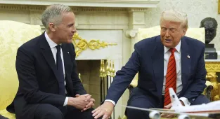 Trump dominated 'weak' Carney with 'knee pat' - body language expert