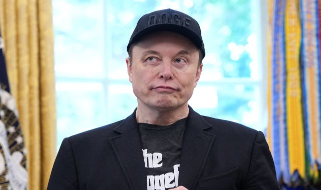 Trump gives Musk key to White House as he leaves administration