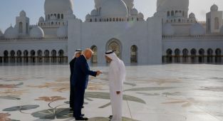 Trump hails ‘incredible culture’ as he tours Abu Dhabi’s Grand Mosque