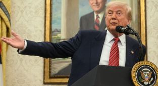 Trump issues urgent one-word plea to nuclear-armed India and Pakistan