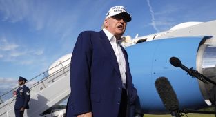 Trump knocks $1 billion off Russian stock market with Putin insult