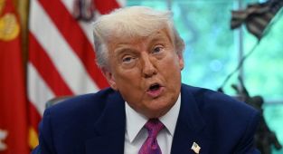 $TRUMP meme coin is breaking records as president hosts crypto dinner