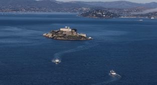 Trump orders rebuilding and reopening of notorious Alcatraz prison in US