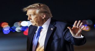 Trump says ‘I don’t know’ when asked if he backs US due process rights