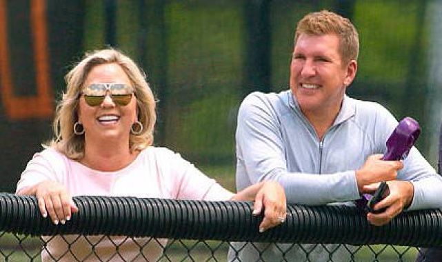 Trump's pardon of Todd and Julie Chrisley sparks major backlash