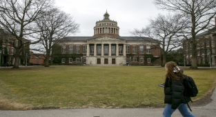 US pauses student visa processing amid plans to up social media vetting
