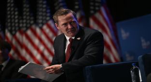 Why has Mike Waltz been dropped as US National Security Advisor?