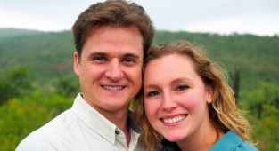 Wife bludgeoned by husband on Hawaii hike drops restraining order