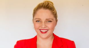 Woman who was bullied out of school became millionaire at age 18