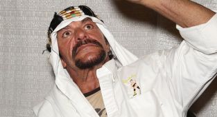 Wrestling legend dead at 60... just weeks after his final match