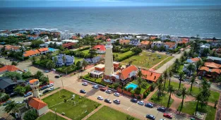 Americans are flocking to ritzy coastal town dubbed the 'new Hamptons'