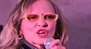 '80s pop icon resurfaces at age 66 with unbelievable new look