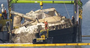 Bayesian emerges from the waves: Damage seen on £30m sunk superyacht
