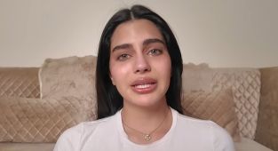 Beauty queen dramatically steps down after citing 'toxic environment'