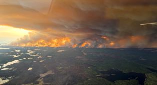 Canadian wildfire smoke spreads across a third of United States