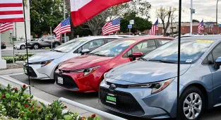 Carmakers worry China's tariff retort will stop US factories in days