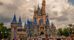 Disney World fans threaten to BOYCOTT amid closing of beloved ride