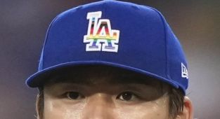 Ex-MLB star slams 'gay sh*t' as league pushes LGBTQ flag