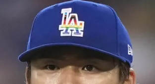 Ex-MLB star slams 'gay sh*t' as league pushes LGBTQ flag