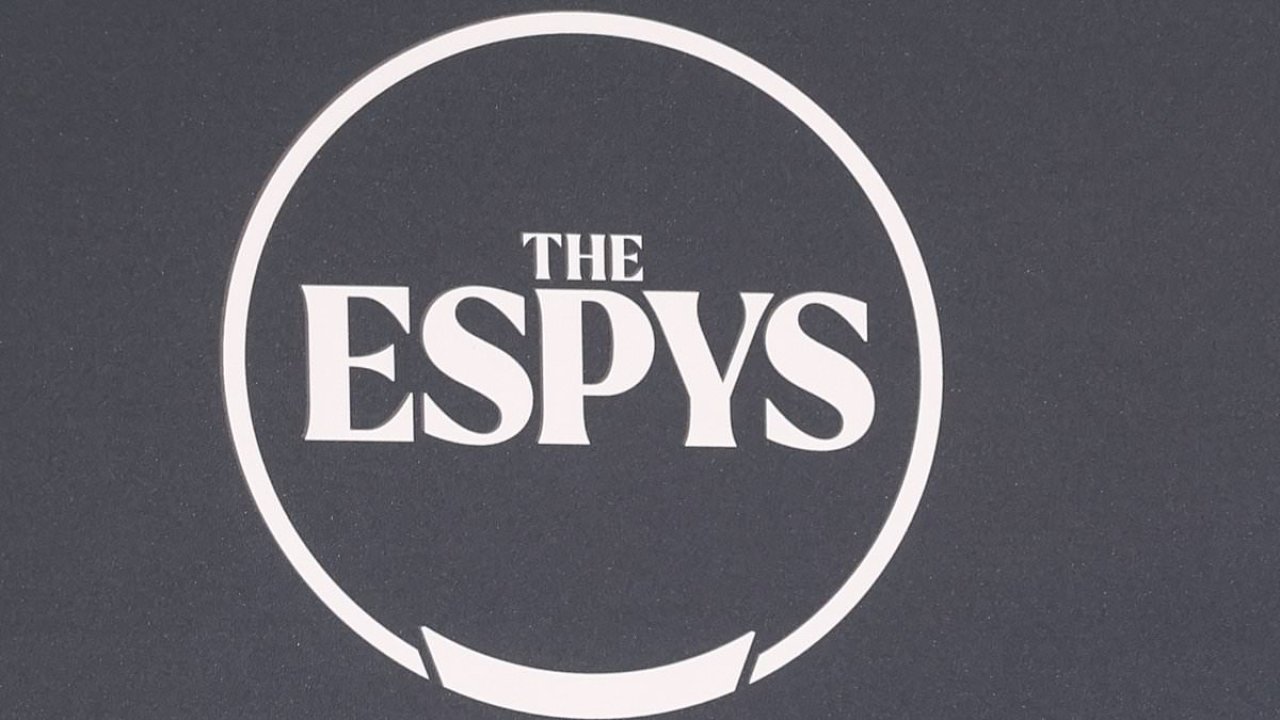 Fans delighted as comedian is tapped to host of ESPY Awards