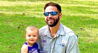 Father charged with murder after leaving daughter in 105F car