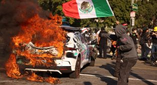 Florida sheriff threatens to KILL violent protesters