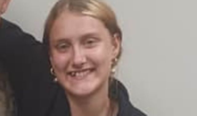 Girl, 15, vanishes 'with man, 41' and leaves behind devastating note